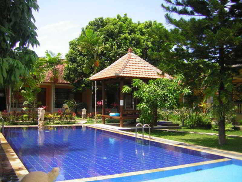 Hotel Puri Nusantara Kuta Lombok Esterno foto