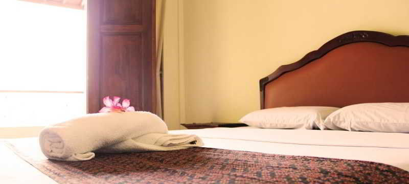 Hotel Puri Nusantara Kuta Lombok Esterno foto